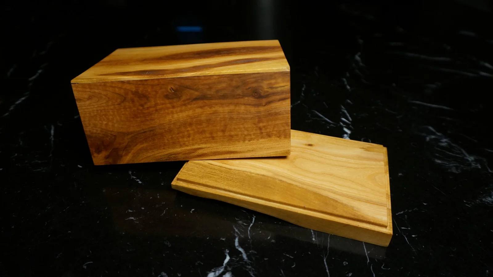 Butterdose aus Holz von Gut Fernewerder, Foto 1